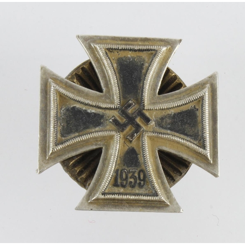 1728 - German Iron Cross first class private purchase screw back example.