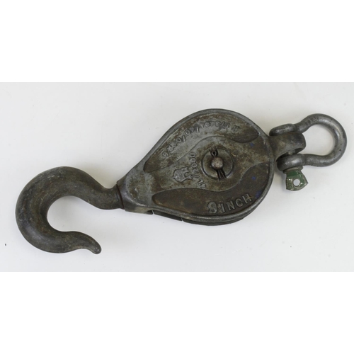 2366 - RAF WW2 Air Ministry marked 1944 date, large crane hook used to lift aircraft engines and bombs etc.... 