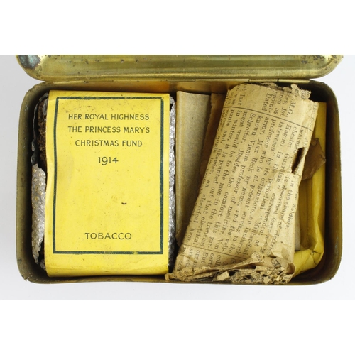 2501 - WW1 Christmas Tin 1914 with part of the original contents inc 1914 Tobacco, photo of Mary, empty pac... 