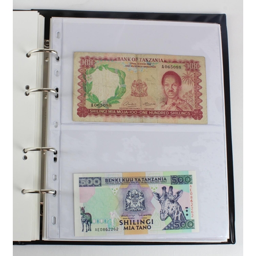 1062 - World, Africa G - U (99) a good group of mostly Uncirculated notes in 2 x Collectors albums, Gambia,... 