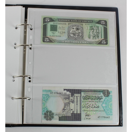 1062 - World, Africa G - U (99) a good group of mostly Uncirculated notes in 2 x Collectors albums, Gambia,... 