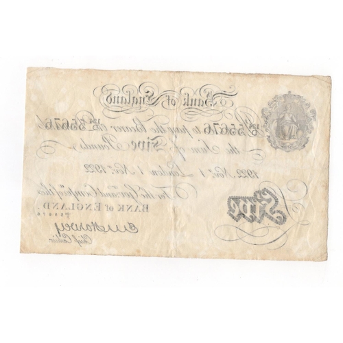 117 - Harvey 5 Pounds (B209a) dated 1st November 1922, serial 124/D 55676, London issue (B209a, Pick312a) ... 