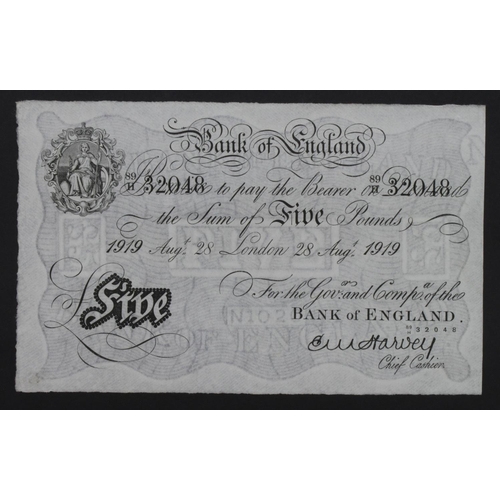 118 - Harvey 5 Pounds (B209a) dated 28th August 1919, serial 89/H 32048, London issue (B209a, Pick312a) pr... 