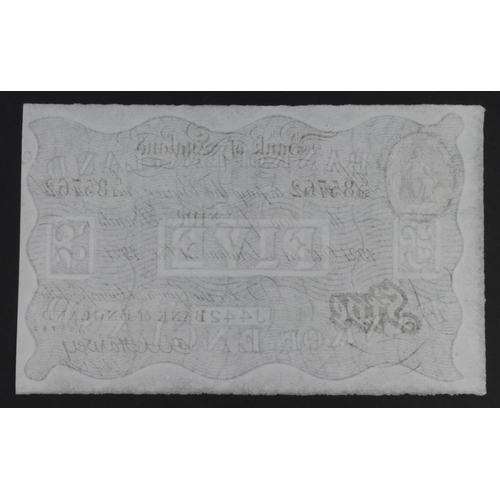 119 - Harvey 5 Pounds (B209a) dated 31st October 1921, serial C/29 85762, London issue (B209a, Pick312a) l... 