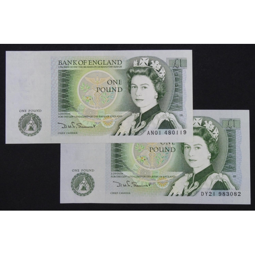 254 - Somerset 1 Pound (B341) issued 1981 (2), rare FIRST RUN 'AN01' prefix and LAST RUN 'DY21' prefix, se... 