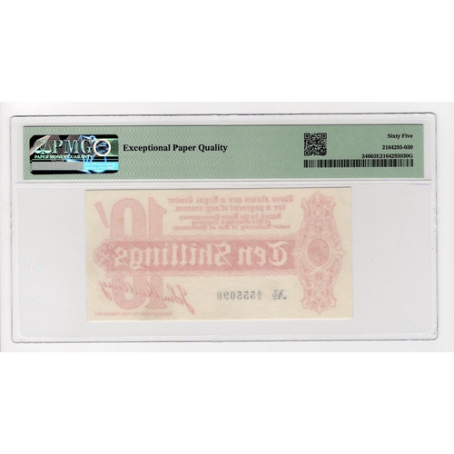 26 - Bradbury 10 Shillings (T9) issued 1914, serial A/3 555090, No. with dash (T9, Pick346) in PMG holder... 