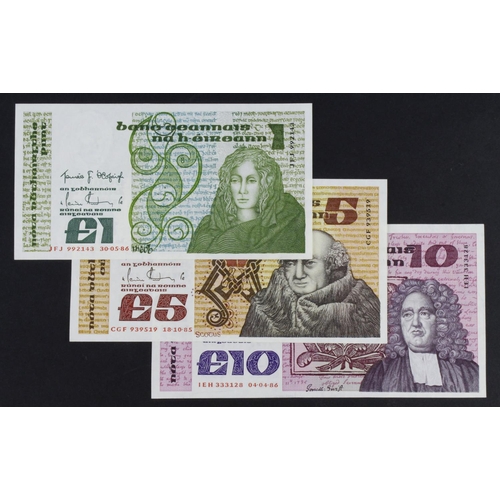 383 - Ireland Republic (3), 10 pounds dated 1986 serial IEH 333128 (PMI LTN77, Pick72b), 5 Pounds dated 19... 