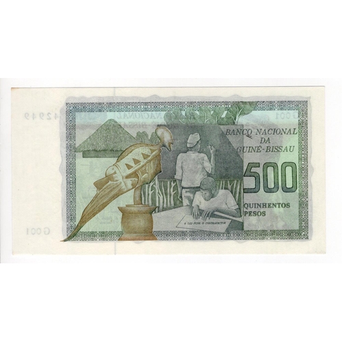 721 - Guinea Bissau 500 Pesos dated 24th September 1975, serial G001 42949 (TBB B103a, Pick3) Uncirculated