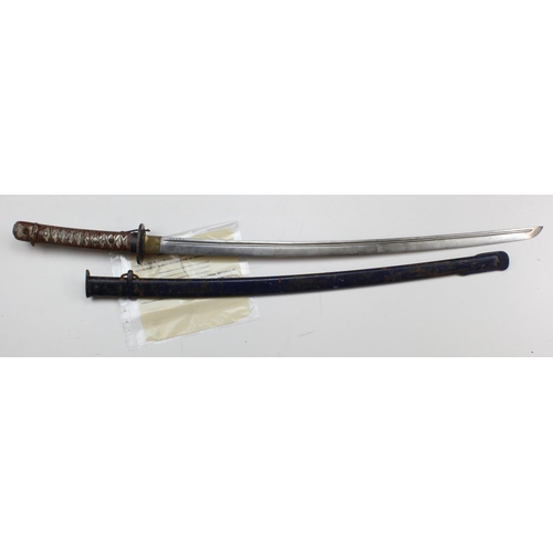 1171 - Japanese WW2 sword with dark blue painted metal scabbard. Blade numbered '84627'. With the original ... 