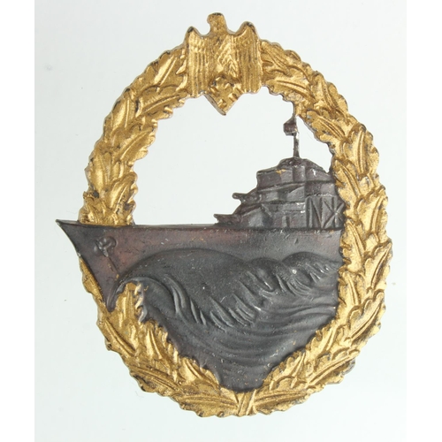 1324 - German Kriegsmarine Cruiser war badge.