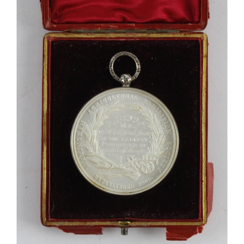 589 - Agricultural Medal silver d.55mm, weight 98.3g, including silver mounted glass & silver case with or... 