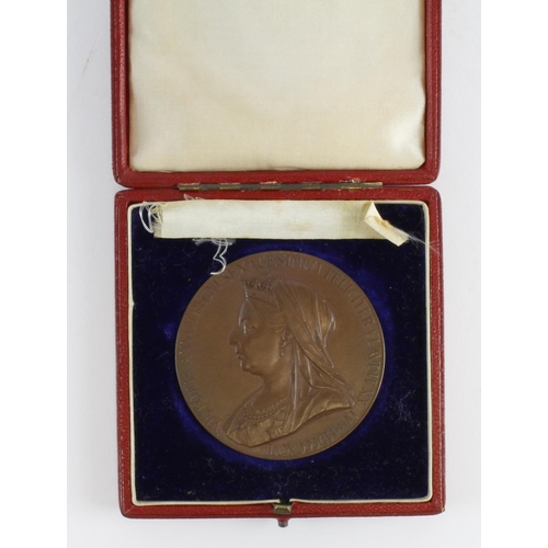 591 - British Commemorative Medal, bronze d.55mm: Diamond Jubilee of Queen Victoria 1897, official Royal M... 