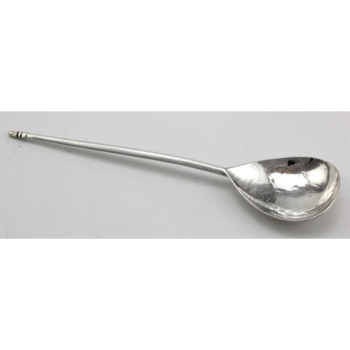 1025 - Keswick cone knop type silver spoon with a fig-shaped bowl hallmarked KSIA (Keswick School of Indust... 