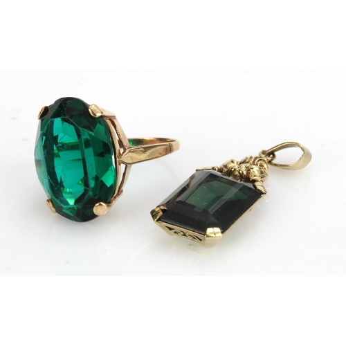 571 - Yellow gold (tests 9ct) jewellery to include one green paste cocktail ring, finger size K. Green syn... 