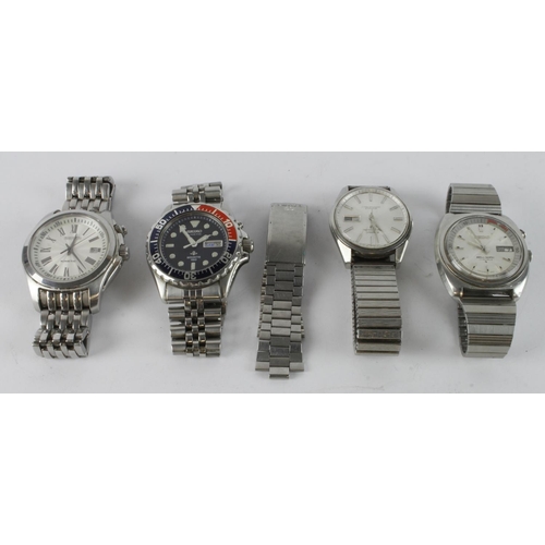 651 - Four gents Seiko automatic wristwatches. One not working