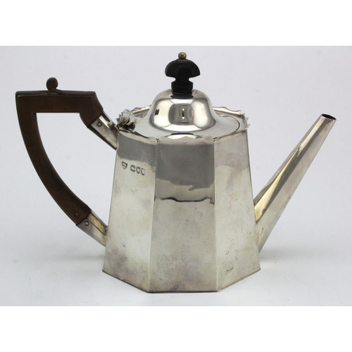 919 - Small silver Victorian Batchelor Teapot hallmarked MD&SNS, London, 1895.   Total weight 8oz approx (... 