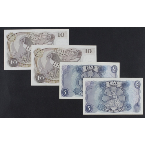 117 - Page (4), 10 Pounds (2) issued 1971, a pair of consecutively numbered notes serial B65 749394 & B65 ... 