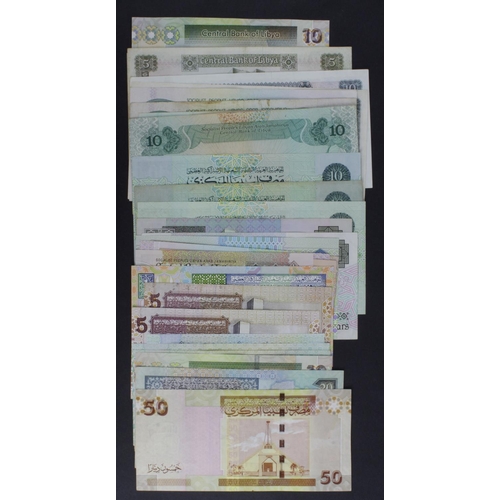 626 - Libya (34), denominations from 1/4 Dinar to 50 Dinars, date range 1971 to 2011, mixed grades includi... 