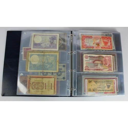 863 - World (163), a collection in album including Falkland Islands 10 Pounds, Algeria 500 Francs 1942, Ea... 