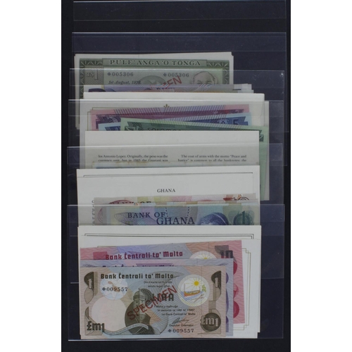 866 - World (23), Official Franklin Mint Presentation Sets of Specimen Banknotes From Around The World, a ... 