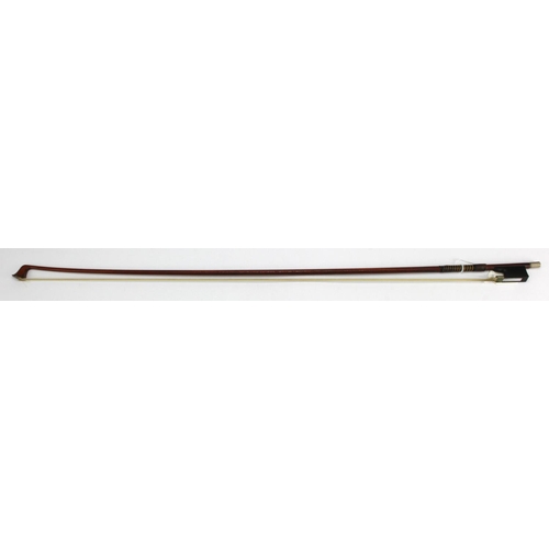 355 - Violin bow. A violin bow, stamped 'Sarasate Maitre', total length 73.5cm, weight 51.4g approx.