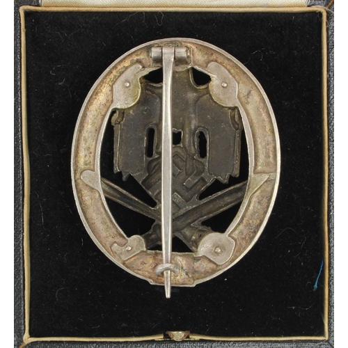 171 - German General Assault badge, 25 engagements, in fitted case.