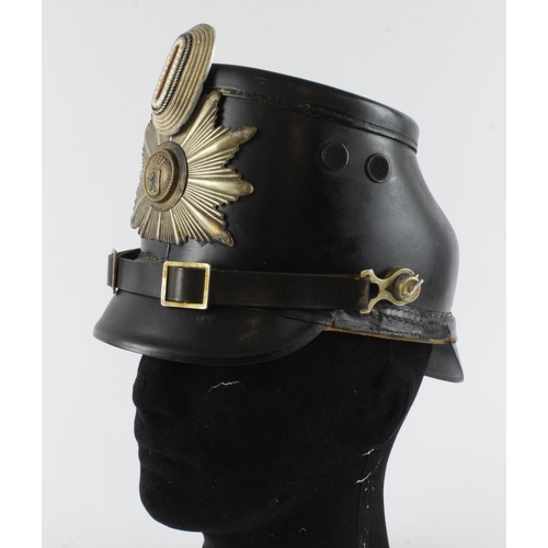 281 - German Police Shako Berlin Weimar Republic c1920, complete with Berlin Police badge, chin strap, lin... 