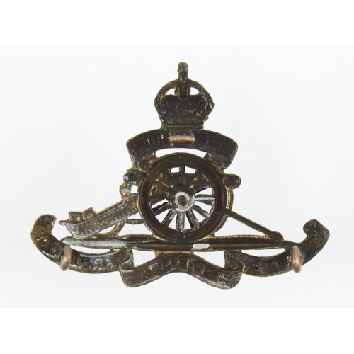 439 - Badge scarce Warwickshire Royal Horse Artillery.