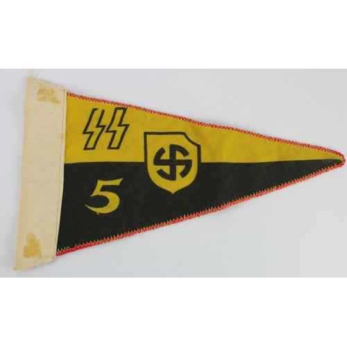 828 - WW2 German Nazi SS car pennet flag.