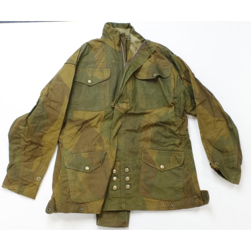 868 - WW2 pattern Para Denison smock half zip no label in excellent condition possibly a good copy. Sold a... 