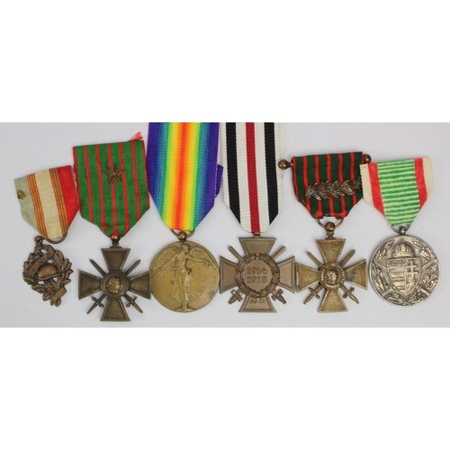 725 - WW1 medals various including German, Austrian, French.  (6)