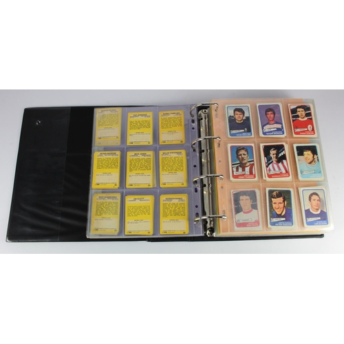 410 - A & B C Gum, Football 1967 - 1970, large album containing part sets & odds, includes several check l... 