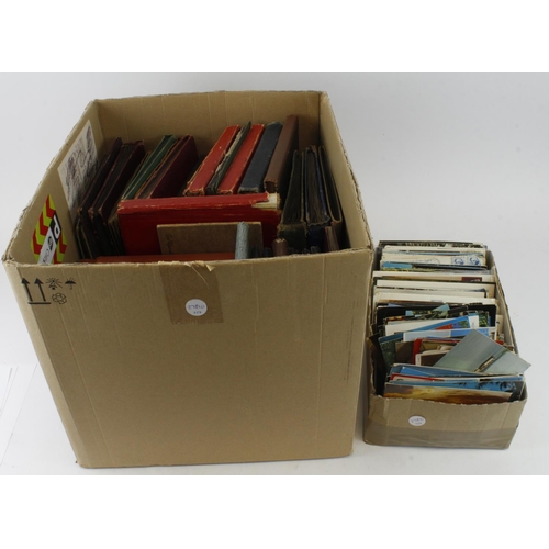 444 - Large quantity of old mostly empty cigarette card albums / useful reference books and a quantity of ... 