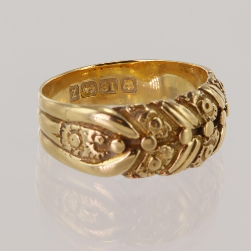 148 - 18ct yellow gold Victorian keeper ring with foliate details, hallmarked Birmingham 1899, width 8.5mm... 