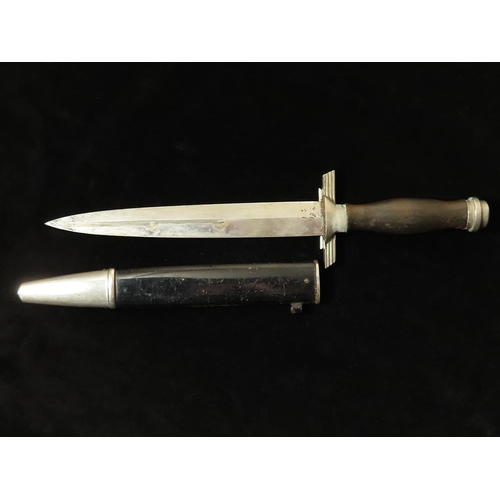 1025 - German OR's 2nd Pattern DLB post '38 Air Raid Precaution dagger with scabbard. No makers mark.   Rar... 