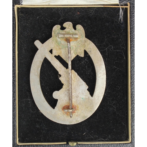 1165 - German Army Flak badge in fitted case.