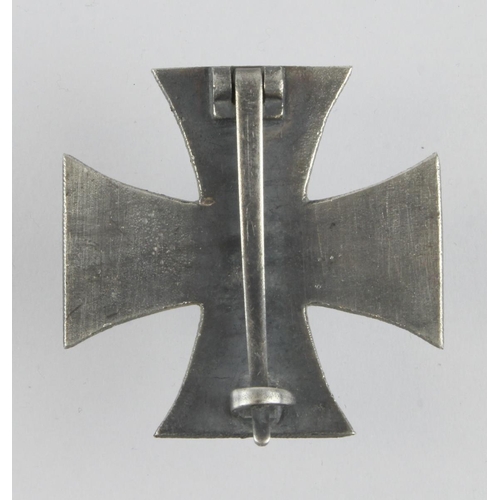 1292 - German WW1 Iron Cross 1st class private purchase solid construction example.