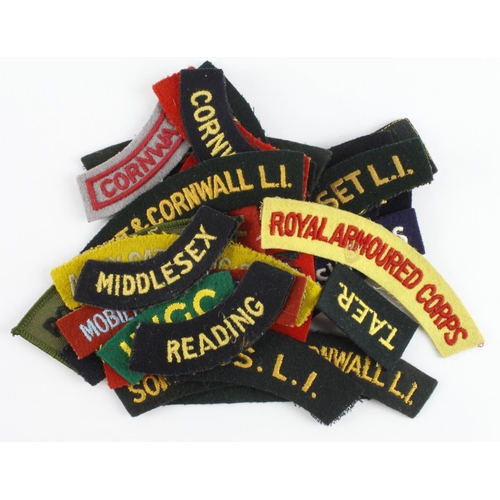 1579 - Cloth badges: British Army WW2 and later embroidered felt shoulder title badges all in excellent con... 