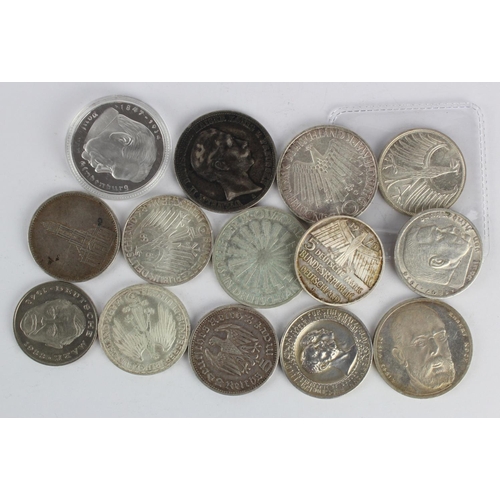 694 - Germany (14) coins & medals, mostly silver, 1910 to 1970s, mixed grade including high grade.