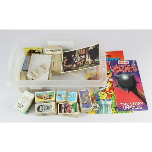 352 - Barratt / Basset, small box containing quantity of mainly unsorted cards, (not checked for sets) inc... 