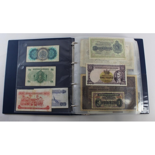 931 - World (280+), an album of mixed world notes to include Bermuda 1 Pound 1957, East Africa 1 Shilling ... 