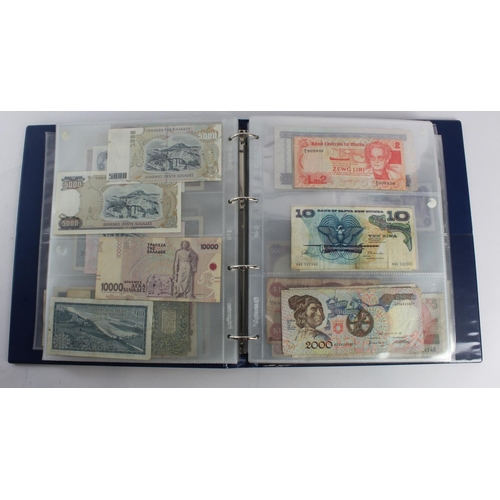 931 - World (280+), an album of mixed world notes to include Bermuda 1 Pound 1957, East Africa 1 Shilling ... 