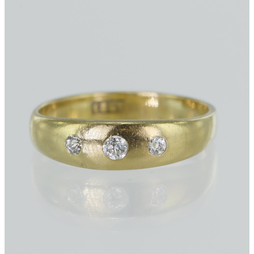 101 - Yellow gold (tests 18ct) antique diamond gypsy ring, three graduated diamonds TDW approx. 0.09ct, Ro... 