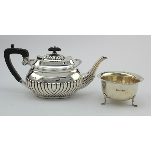 1078 - Silver teapot & sugar bowl (non matching), teapot length 23cm approx., total weight 15.2oz. approx.