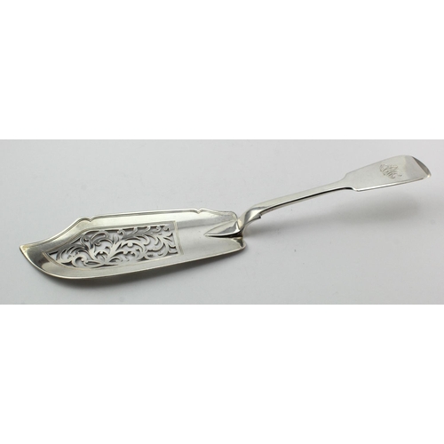 1117 - Large Victorian silver fiddle pattern fish slice, very good quality, hallmarked MH London, 1844.   W... 