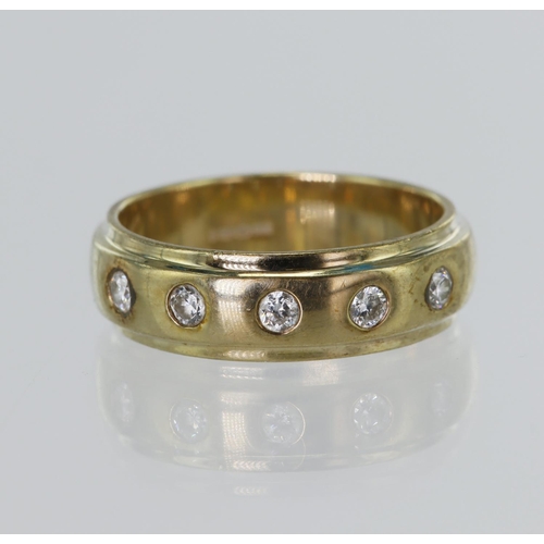 36 - 9ct yellow gold diamond ring, set with five round brilliant cuts TDW approx. 0.30ct, roman set, widt... 