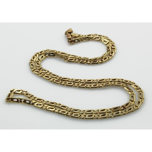 366 - Yellow gold (tests 14ct) chain, 3mm wide, length 21.5