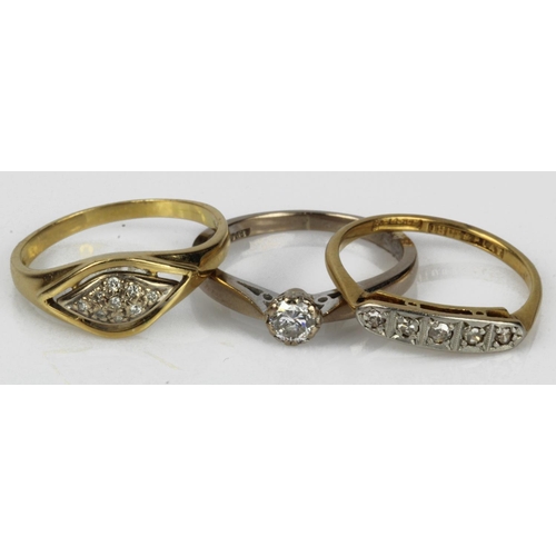 534 - Three 18ct gold/test 18ct diamond rings, to include a solitaire approx. 0.25ct, finger size M. Vinta... 