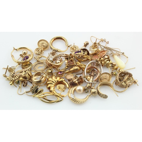 605 - Assortment of 9ct gold/tests 9ct odd earrings, some damaged, total weight 34.1g.