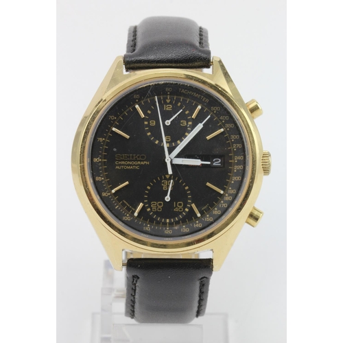 666 - Gents gold plated Seiko chronograph automatic wristwatch. The matt black dial with two subsidiary di... 